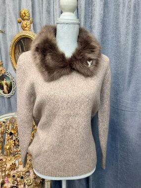 Beige Knit Sweater with Brown Fur Collar